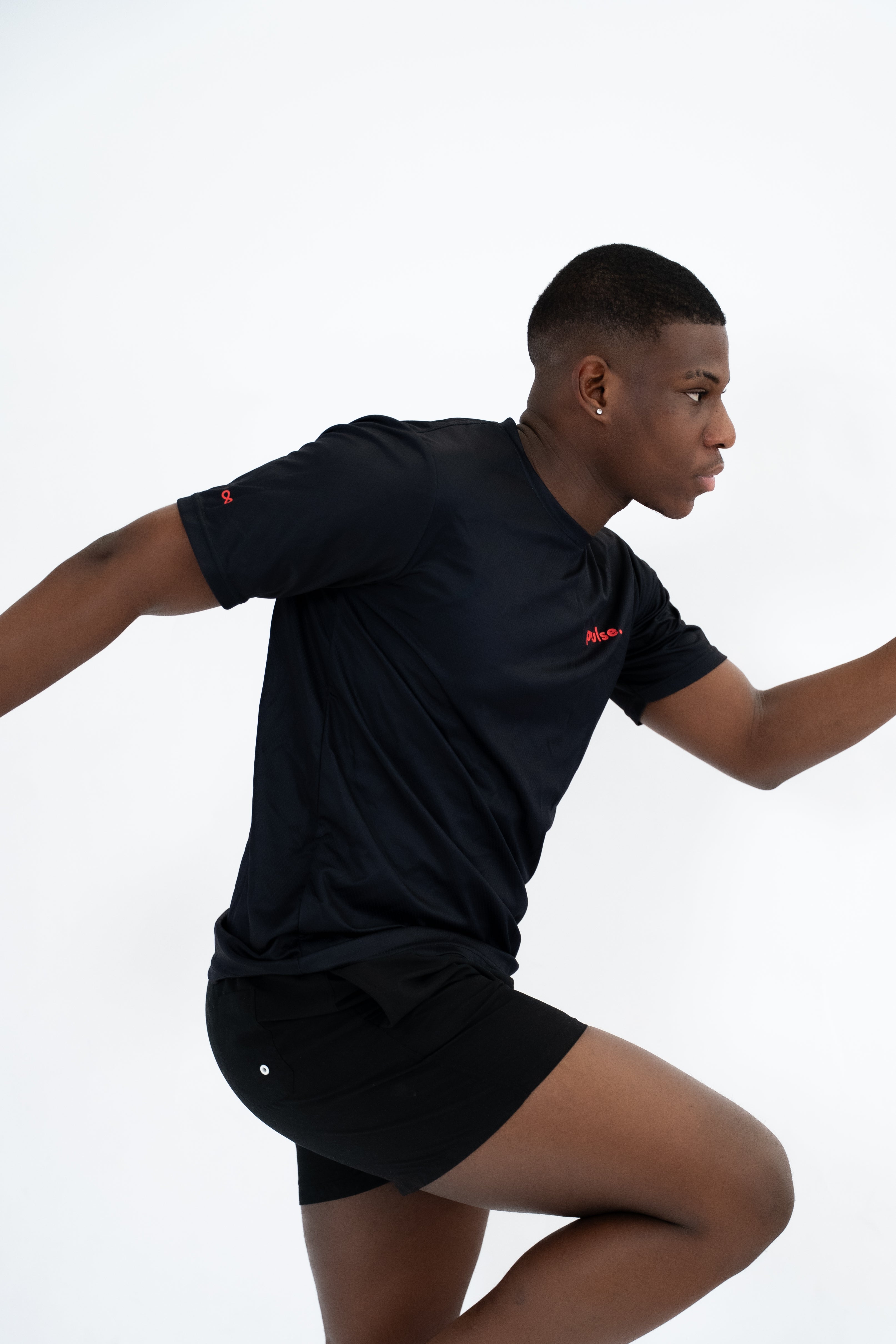 Side view of PULSE DIAMONDS MENS T